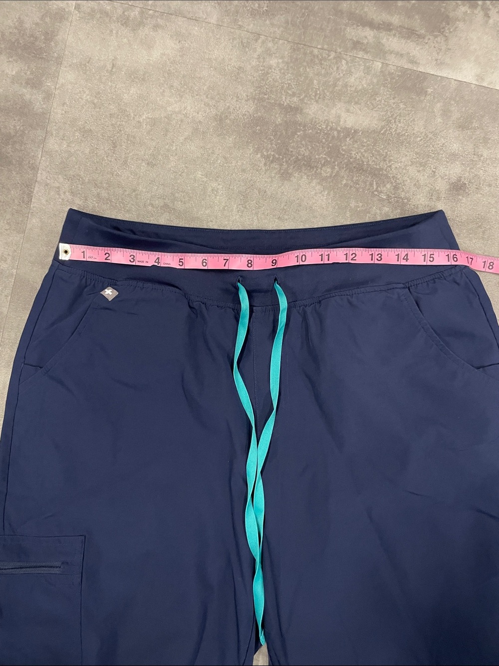Sz Large 2 sets (4 pieces) navy blue, FIGS scrubs (Zamora joggers Catarina tops - Picture 11 of 15